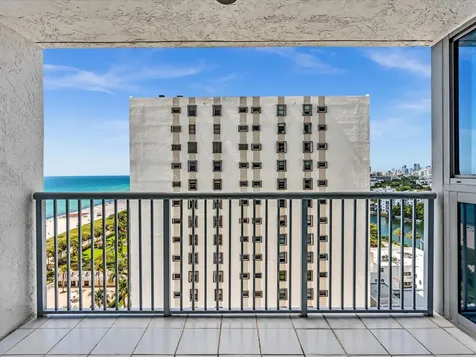 2655 Collins Avenue Miami Beach FL 33140
