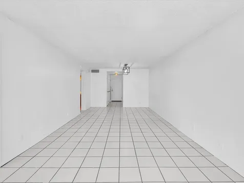 2655 Collins Avenue Miami Beach FL 33140