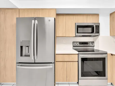 2655 Collins Avenue Miami Beach FL 33140