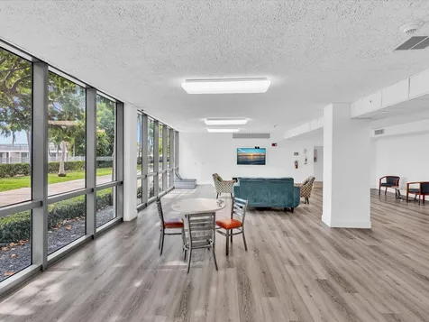 2655 Collins Avenue Miami Beach FL 33140