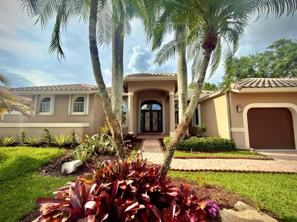 2579 Mayfair Lane Weston FL 33327