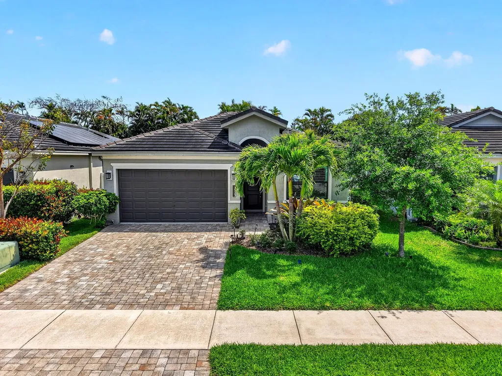 7527 Moonrise Drive Lake Worth FL 33467