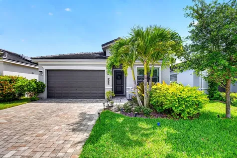 7527 Moonrise Drive Lake Worth FL 33467
