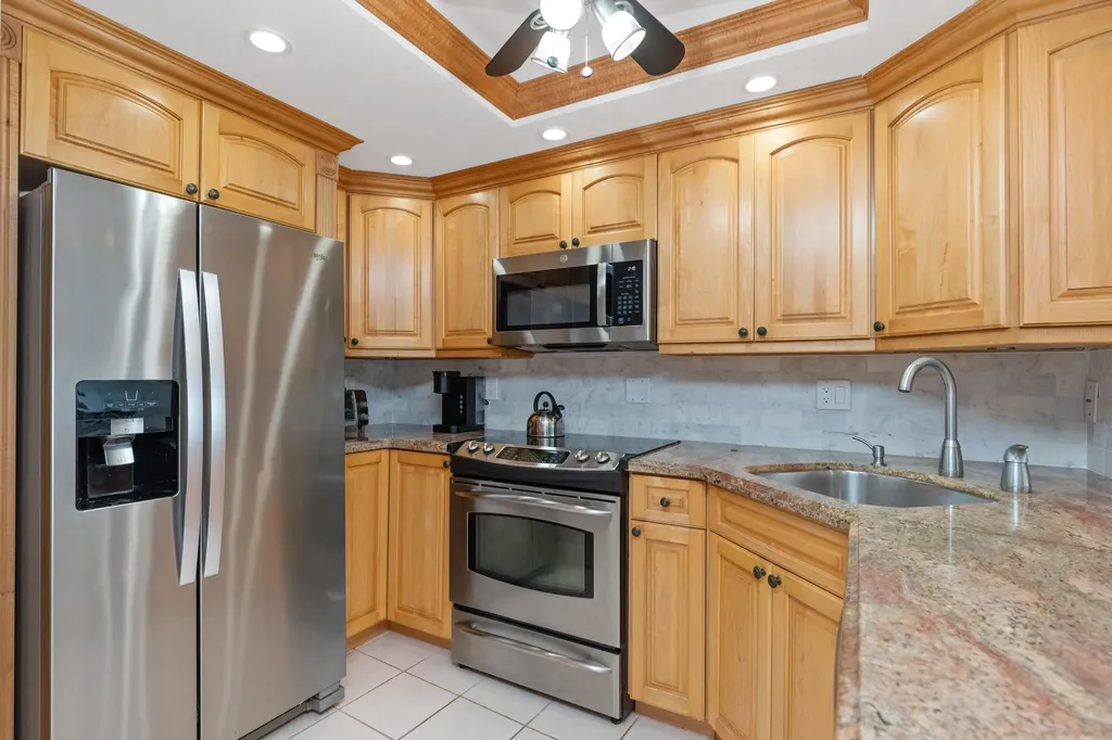 2731 NE 14th Street Causeway Pompano Beach FL 33062
