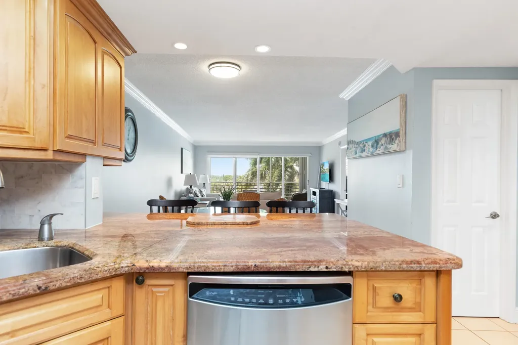2731 NE 14th Street Causeway Pompano Beach FL 33062