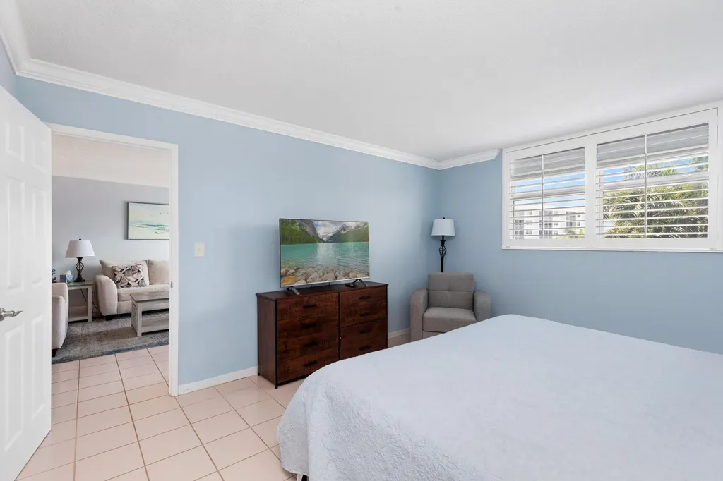 2731 NE 14th Street Causeway Pompano Beach FL 33062