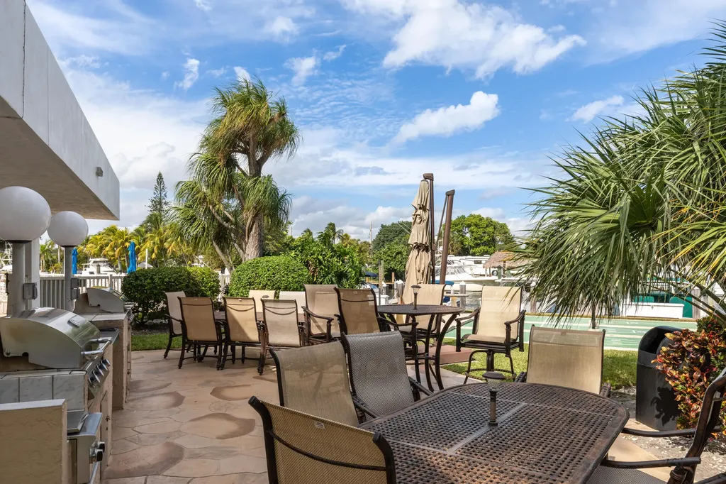 2731 NE 14th Street Causeway Pompano Beach FL 33062