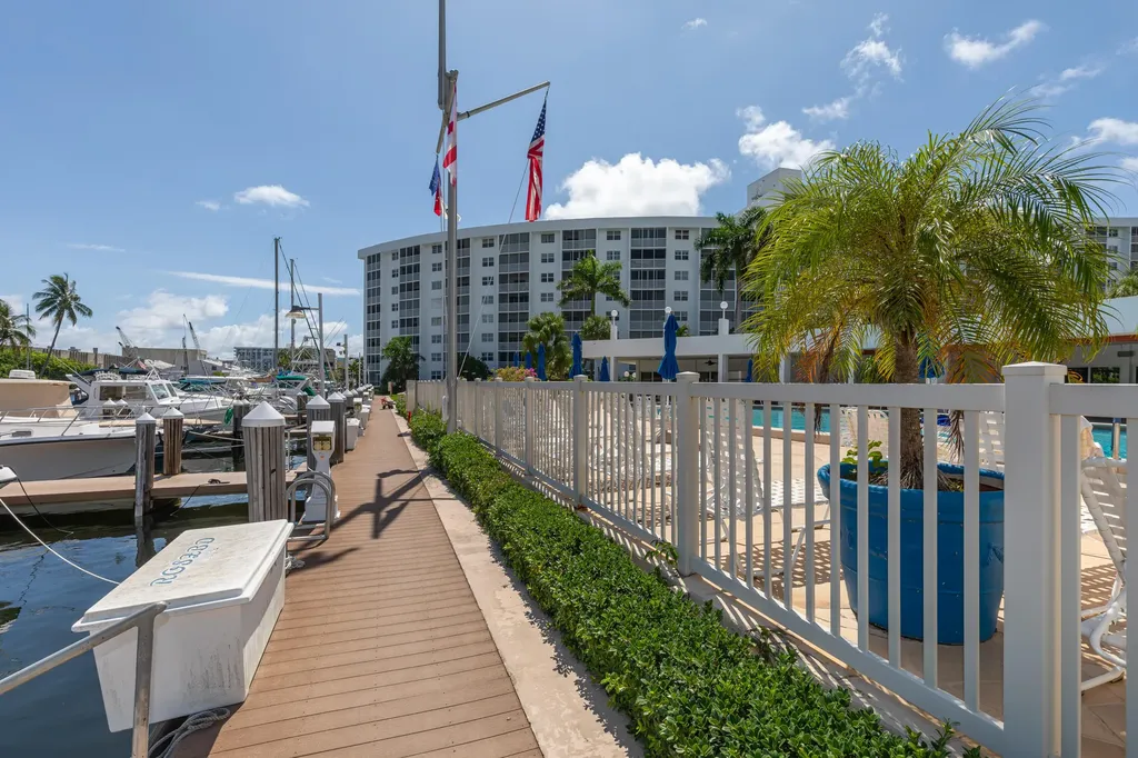 2731 NE 14th Street Causeway Pompano Beach FL 33062