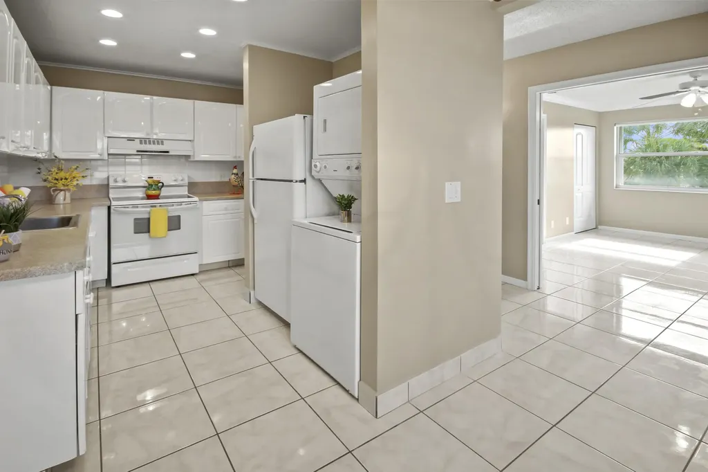 1421 NW 20th Avenue Delray Beach FL 33445