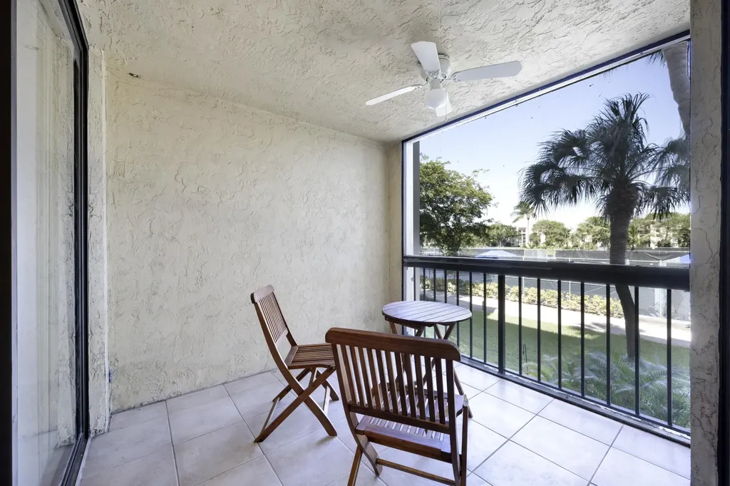 825 Egret Circle Delray Beach FL 33444