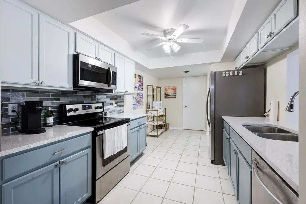 825 Egret Circle Delray Beach FL 33444