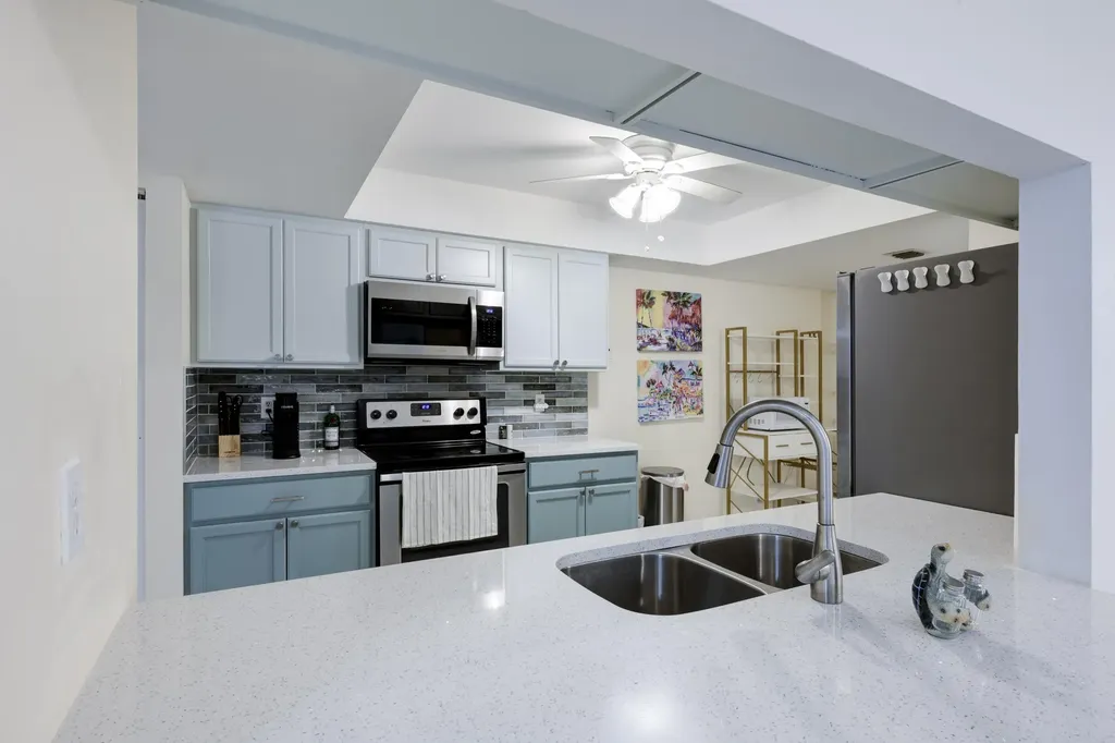 825 Egret Circle Delray Beach FL 33444