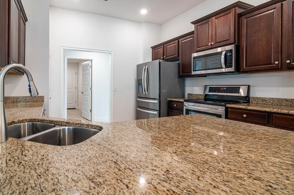 1513 NE 43rd Terrace Cape Coral FL 33909