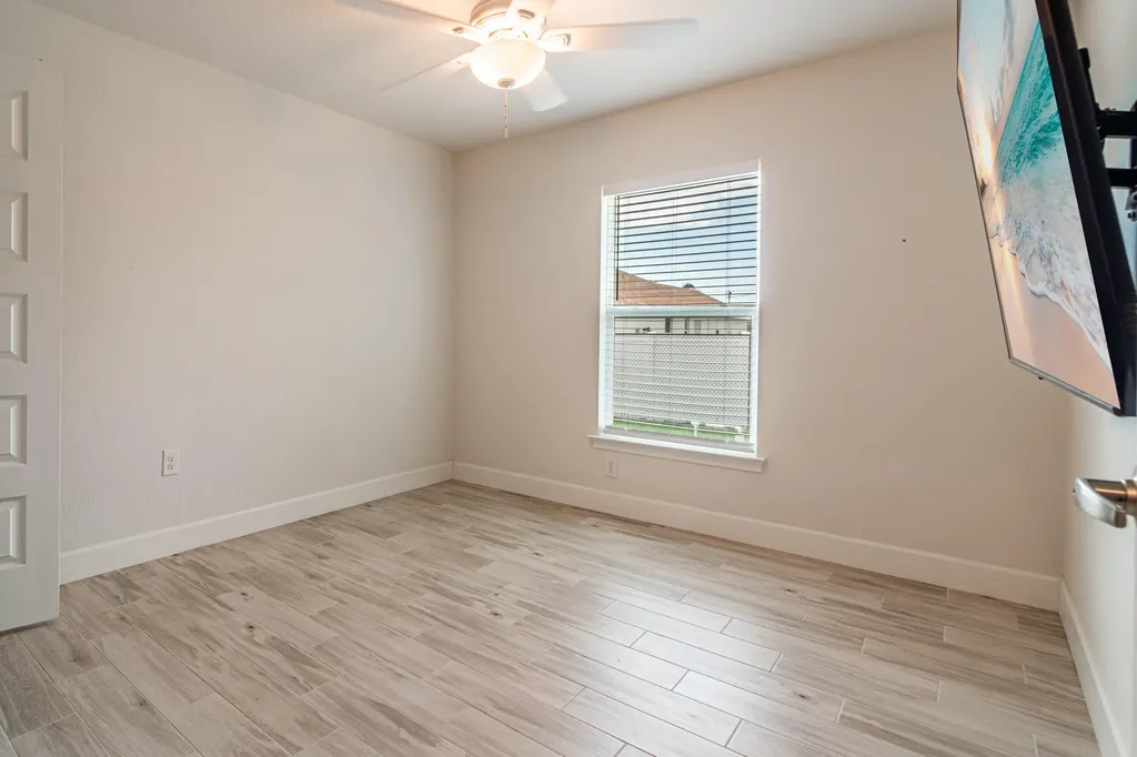 1513 NE 43rd Terrace Cape Coral FL 33909