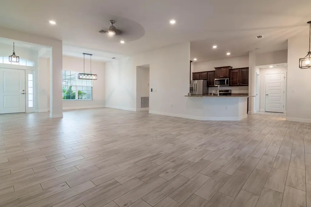 1513 NE 43rd Terrace Cape Coral FL 33909
