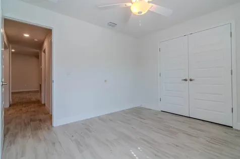 1513 NE 43rd Terrace Cape Coral FL 33909