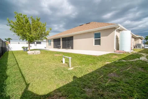 1513 NE 43rd Terrace Cape Coral FL 33909