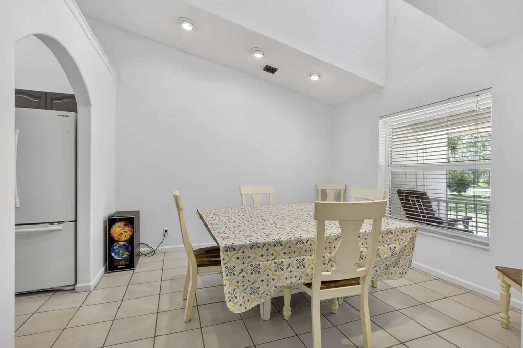 15590 N 77th Place N The Acreage FL 33470