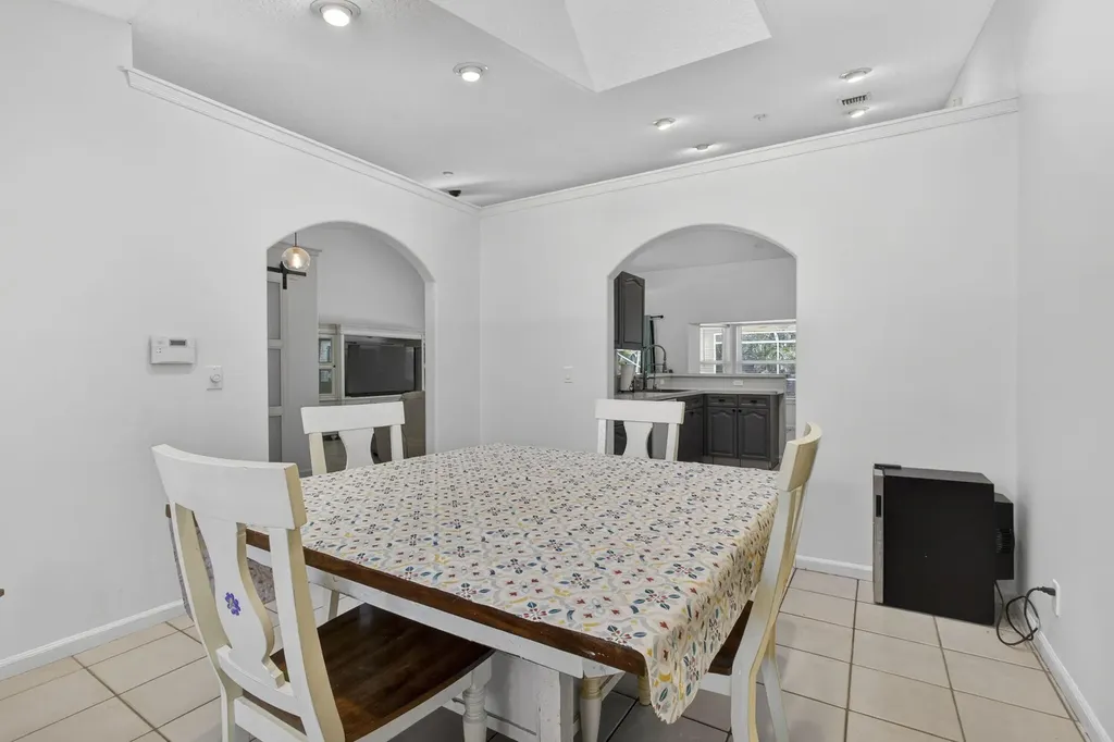 15590 N 77th Place N The Acreage FL 33470
