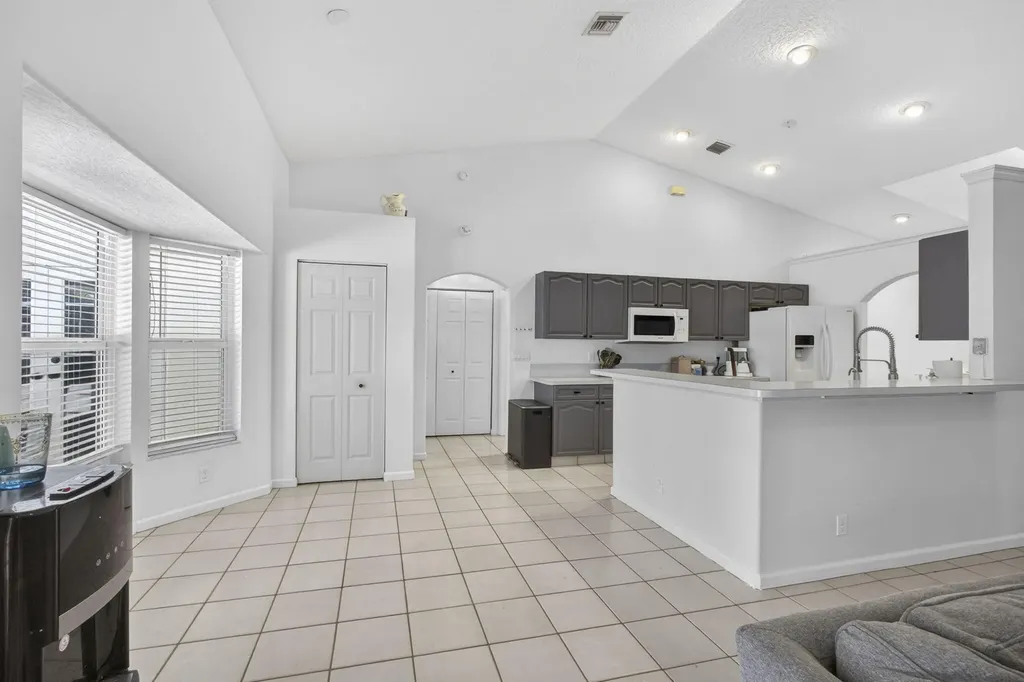 15590 N 77th Place N The Acreage FL 33470