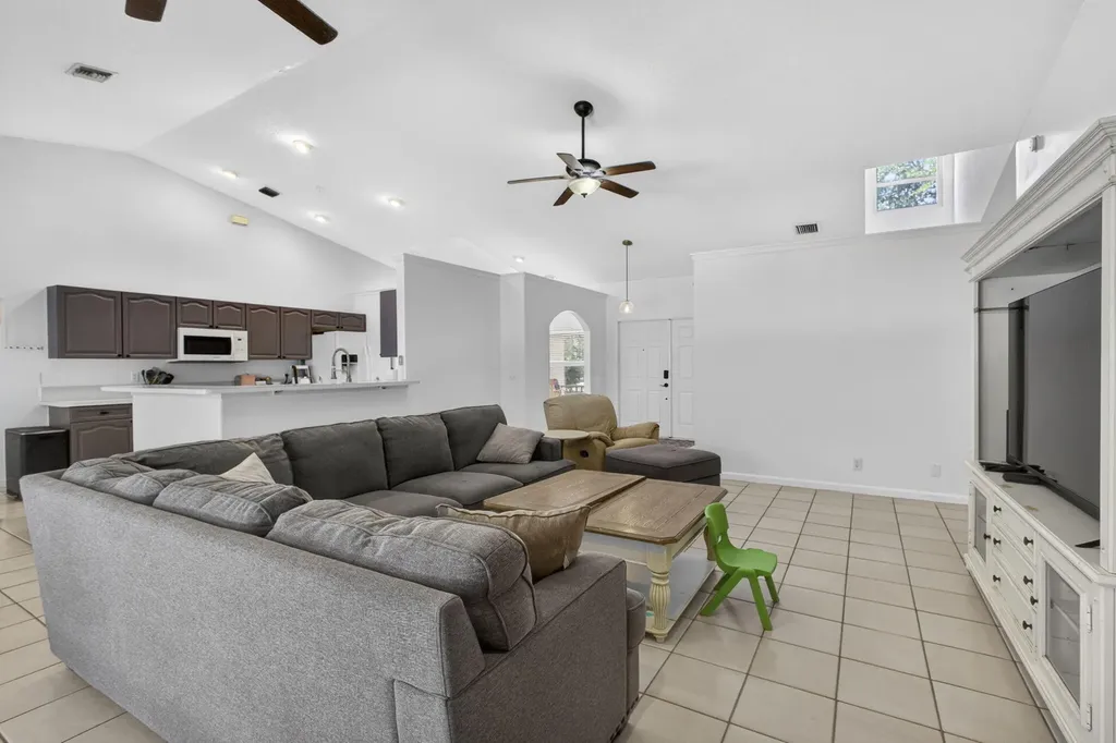 15590 N 77th Place N The Acreage FL 33470