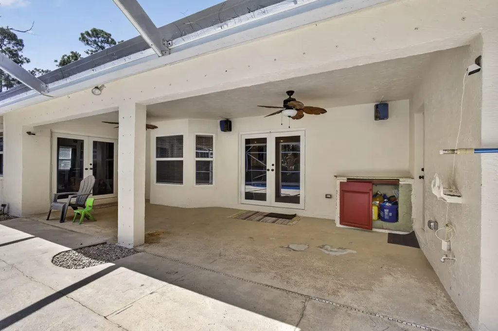 15590 N 77th Place N The Acreage FL 33470