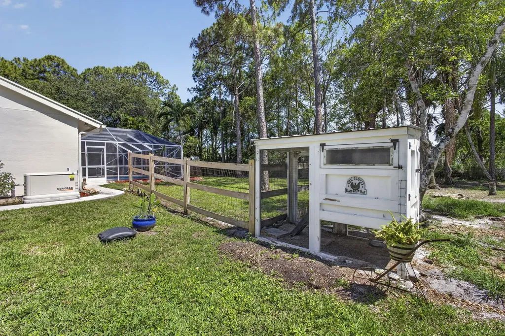 15590 N 77th Place N The Acreage FL 33470