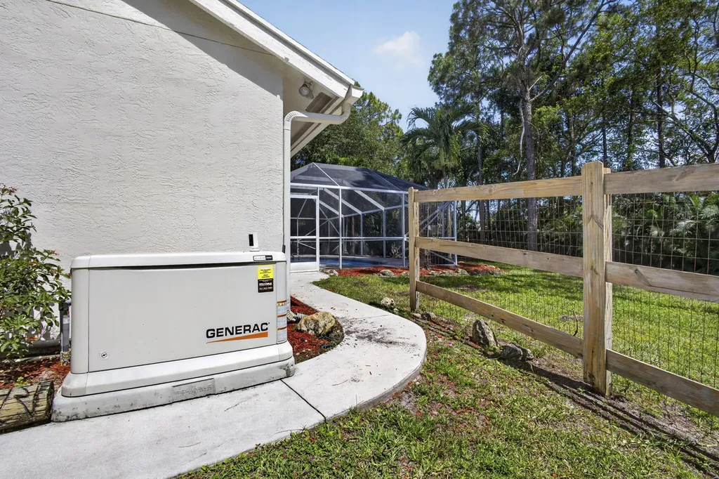 15590 N 77th Place N The Acreage FL 33470