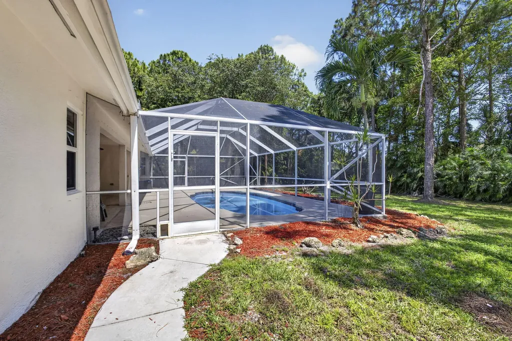15590 N 77th Place N The Acreage FL 33470