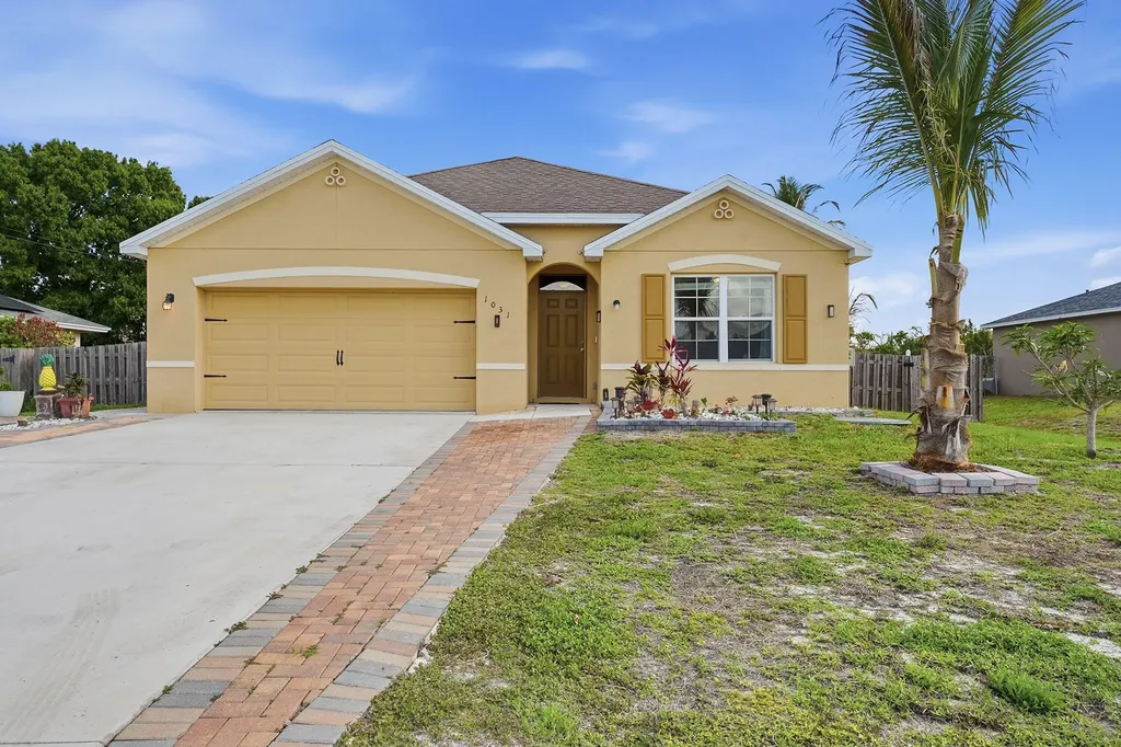 1031 SW Alexandria Avenue Port St Lucie FL 34953
