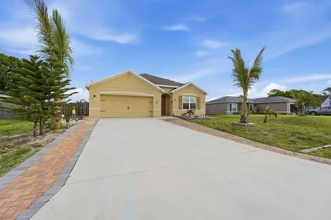 1031 SW Alexandria Avenue Port St Lucie FL 34953