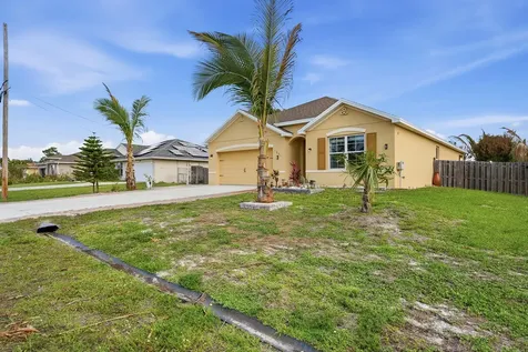 1031 SW Alexandria Avenue Port St Lucie FL 34953
