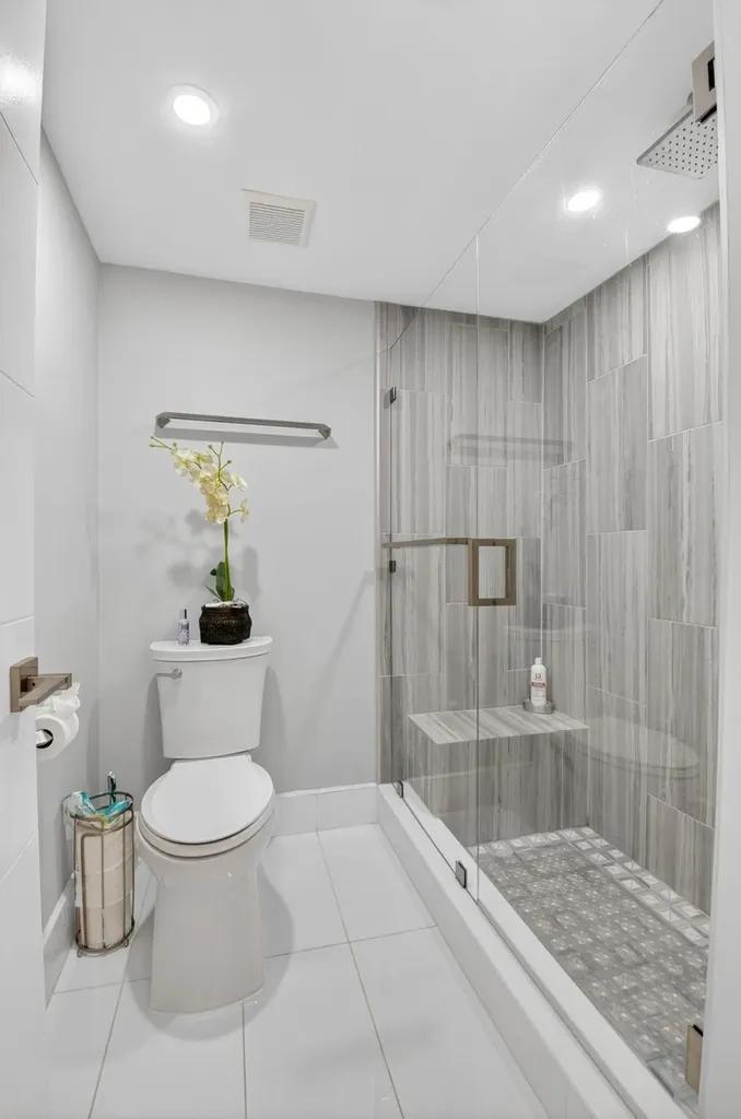 9299 Vista Del Lago Boca Raton FL 33428