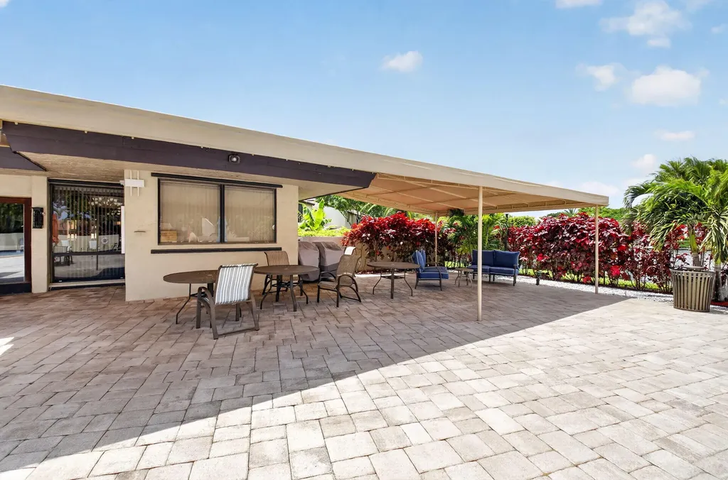 9299 Vista Del Lago Boca Raton FL 33428