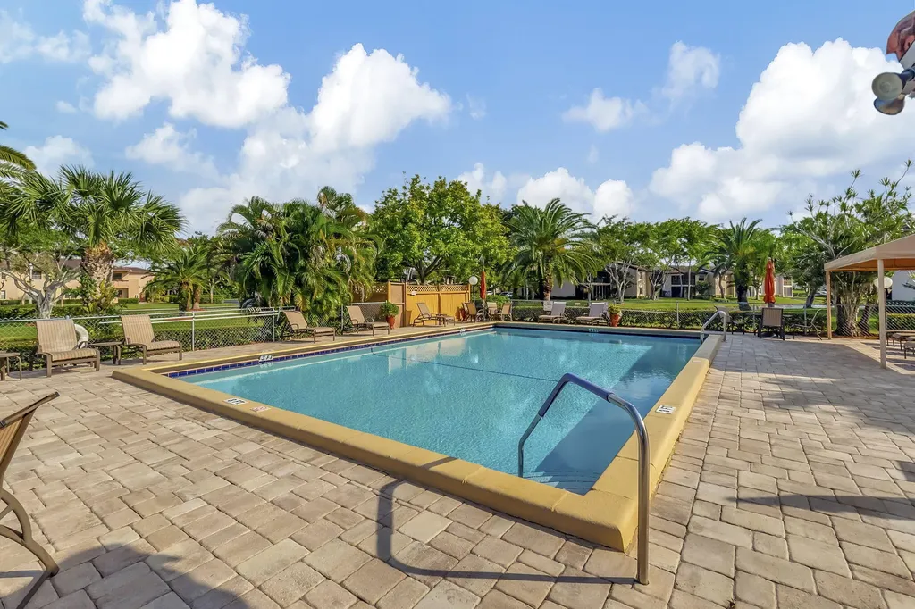 9299 Vista Del Lago Boca Raton FL 33428