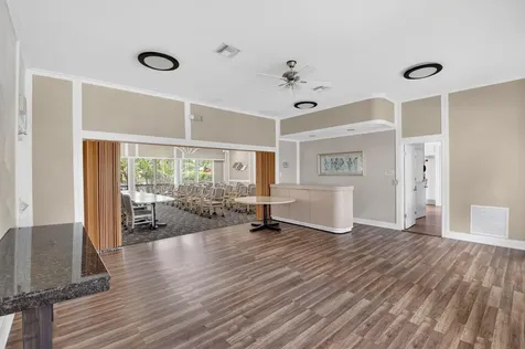 9299 Vista Del Lago Boca Raton FL 33428