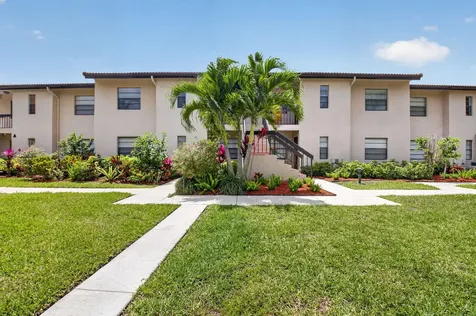 9299 Vista Del Lago Boca Raton FL 33428