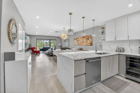 9299 Vista Del Lago Boca Raton FL 33428