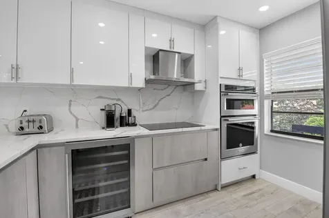 9299 Vista Del Lago Boca Raton FL 33428