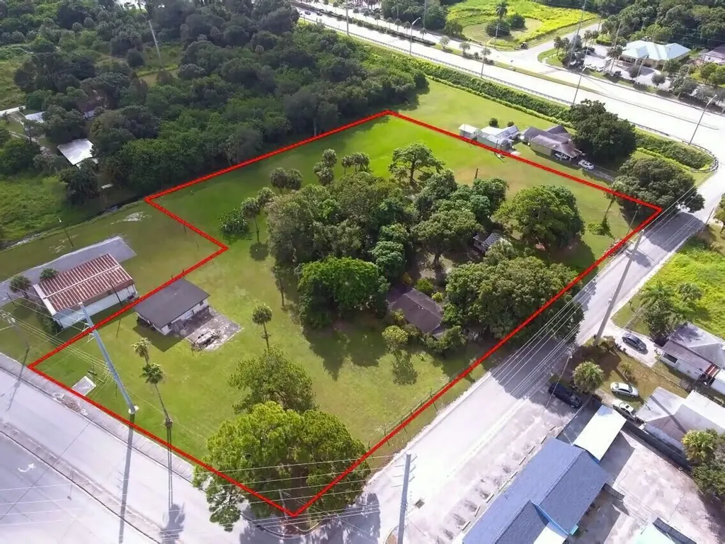 3805 Okeechobee Road Fort Pierce FL