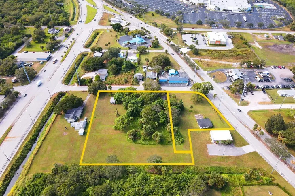 3805 Okeechobee Road Fort Pierce FL