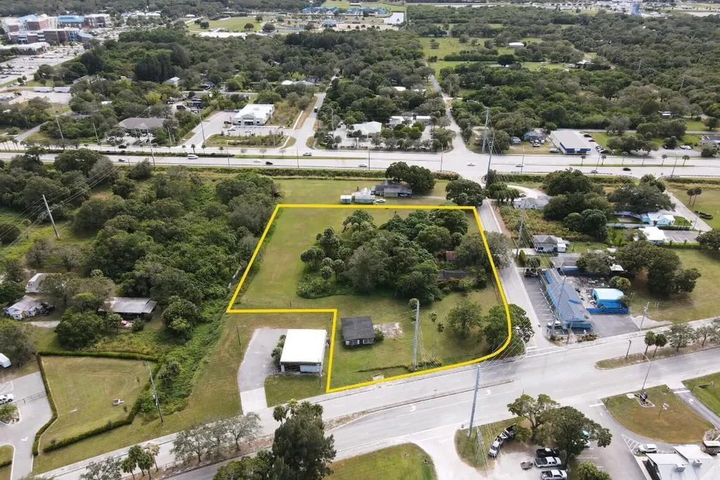 3805 Okeechobee Road Fort Pierce FL