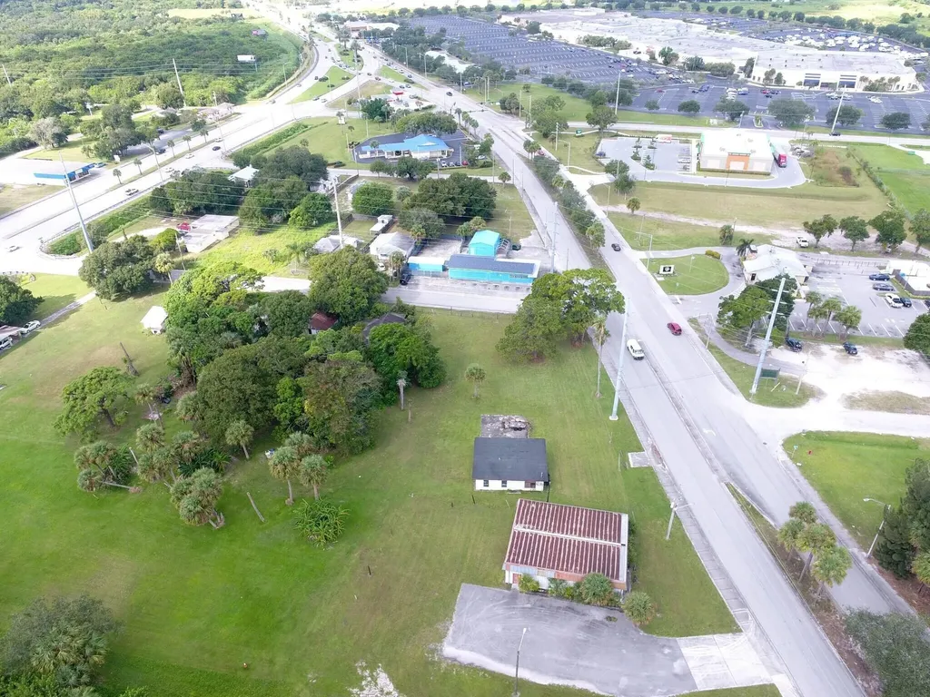 3805 Okeechobee Road Fort Pierce FL