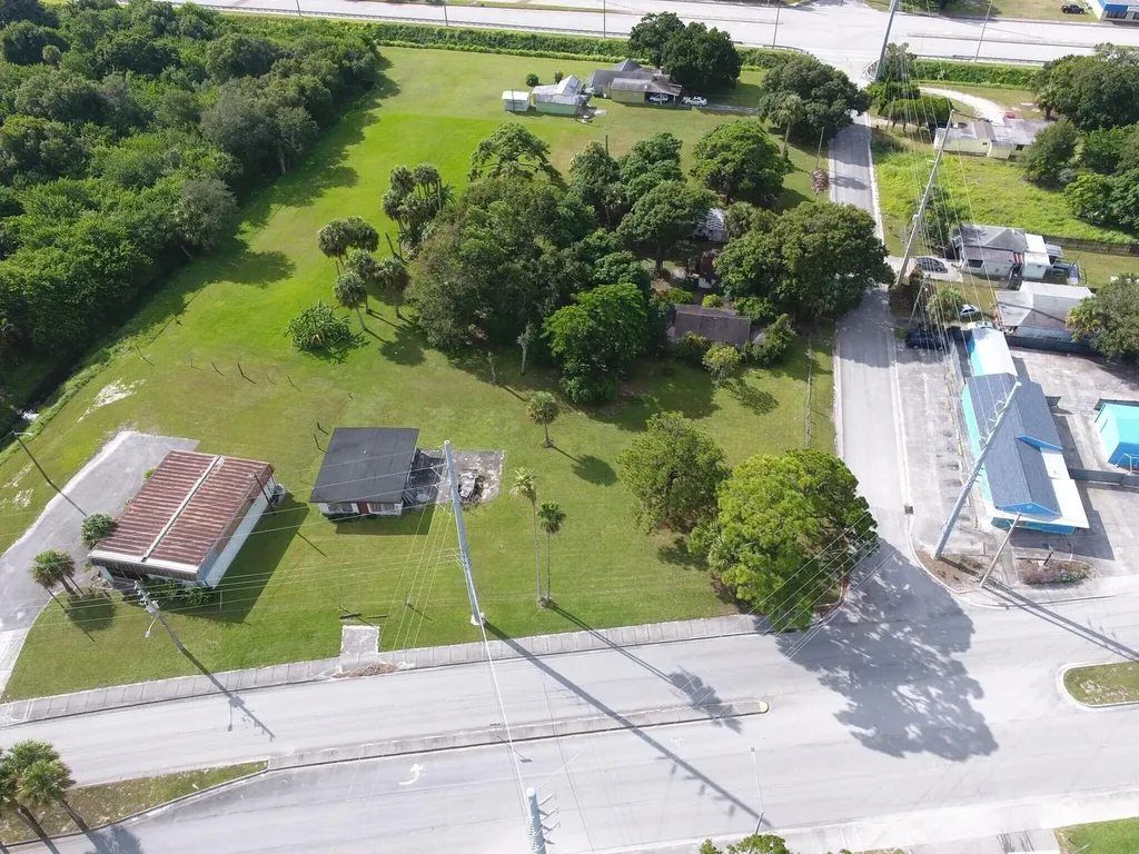3805 Okeechobee Road Fort Pierce FL