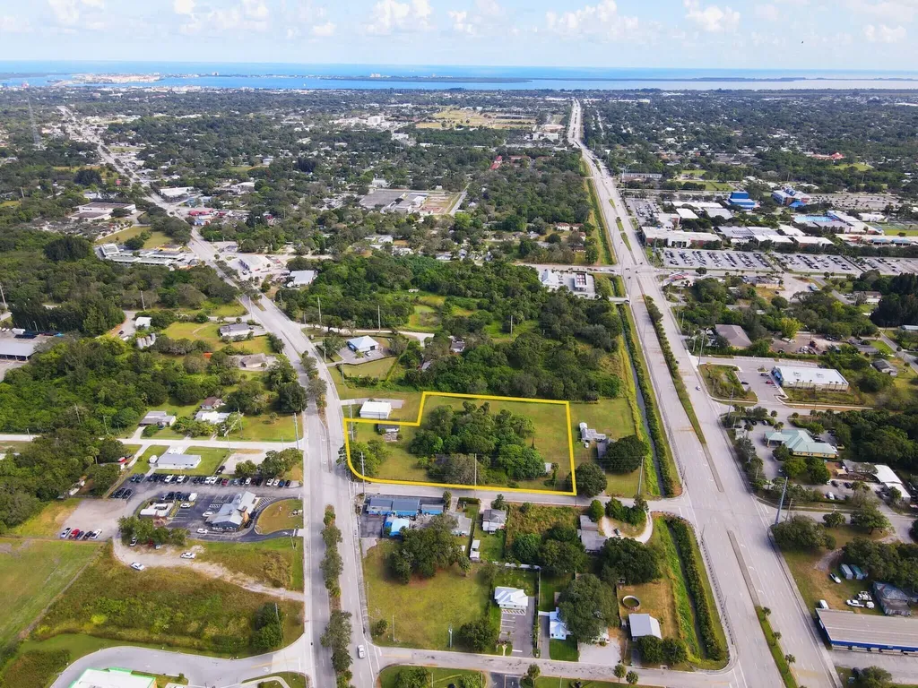 3805 Okeechobee Road Fort Pierce FL