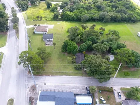 3805 Okeechobee Road Fort Pierce FL