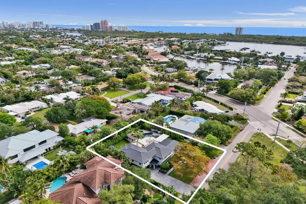 2421 NE 12th Street Fort Lauderdale FL 33304