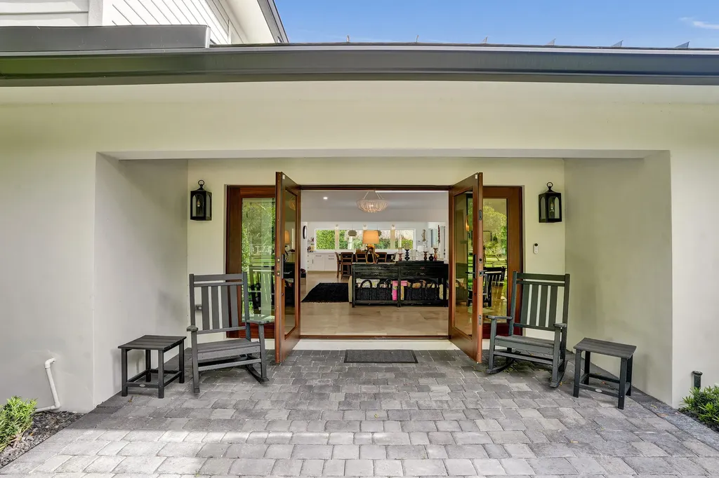 2421 NE 12th Street Fort Lauderdale FL 33304