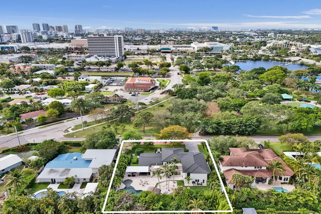 2421 NE 12th Street Fort Lauderdale FL 33304