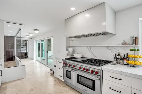 2421 NE 12th Street Fort Lauderdale FL 33304